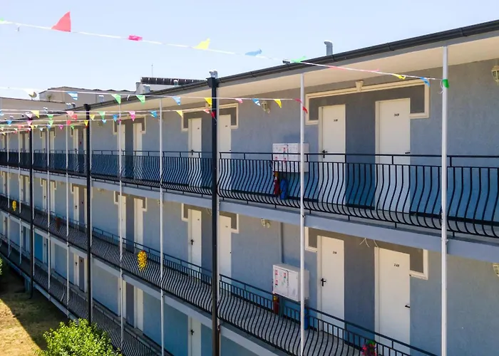 Sunny Breeze - Free Parking Hotel