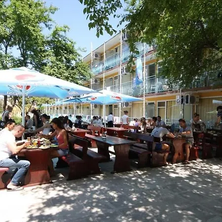 Готель Sunny Breeze