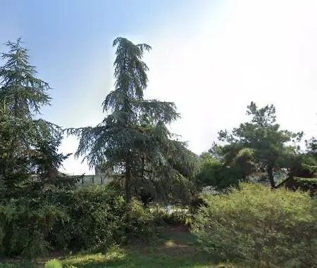 Готель Sunny Breeze 2*