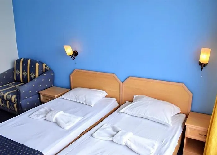 Sunny Breeze - Free Parking Hotel